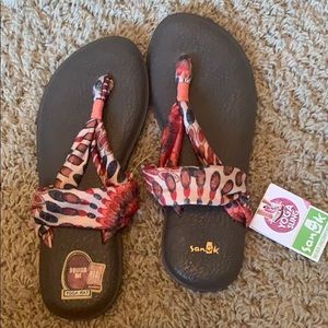 Sanuk yoga sling sandals NWT